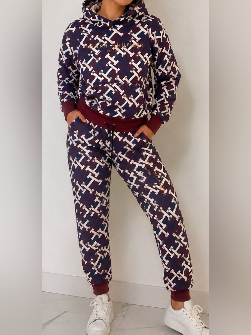 Tommy Hilfiger Monogram Logo Hoodie Jogger Tracksuit 2 PC Set Burgundy XS NWT